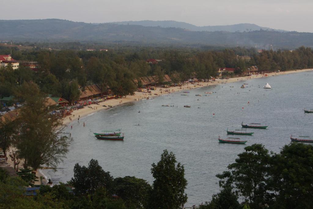 White Beach Hotel Σίχανουκβιλ Εξωτερικό φωτογραφία